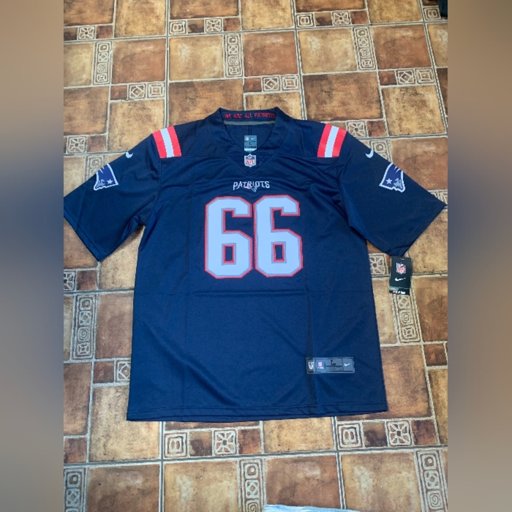 Nike New England Patriots 2025/26 Jersey Size L